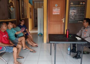 Pihak keluarga korban melaporkan kejadian tersebut pada hari yang sama, sekitar pukul 13.30 WITA, kepada pihak kepolisian. Aipda F Tri Purba dan Aipda Nasarudin, anggota Polsek Pulau Bunaken, berhasil mengamankan terlapor dan mempertemukan kedua belah pihak di kantor kepolisian sektor tersebut.