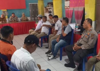 Musyawarah Bersama digelar di Kantor Lurah Ternate Baru. Acara tersebut dihadiri oleh berbagai pihak, termasuk Kapolsek Singkil, Lurah Ternate Baru dan Ternate Tanjung, tokoh agama, tokoh masyarakat, polsek Singkil, kepala KUA Kec. Singkil, dan Bhabinsa pada hari Selasa, tanggal 9 Januari 2024, pukul 09.30 WITA.