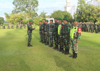 Dandim 0116/Nagan Raya Letkol Inf Fairuzzabadi, S.H. Gelar apel kesiapsiagaan Personil dan Materil dalam pelaksanaan pengamanan menjelang pemilihan Umum di Lapangan Makodim 0116/Nagan Raya Jalan Perkantoran Suka Makmue Kabupaten Nagan Raya, Rabu (10/01/2023).
