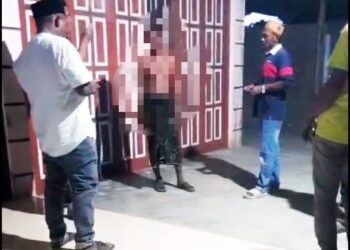 Kediaman Geuchik Gampong (Kepala Desa) Biara Barat, Kecamatan Tanah Jambo Aye, Kabupaten Aceh Utara, kembali didatangi warga yang mempertanyakan kejelasan terkait aset desa yang dikelolanya dan sekaligus melakukan desakan untuk segera dilaksanakan musyawarah pembentukan panitia pemilihan Tuha Peut Gampong (TPG) yang diperkirakan masa jabatannya akan berakhir pada awal bulan Februari mendatang.