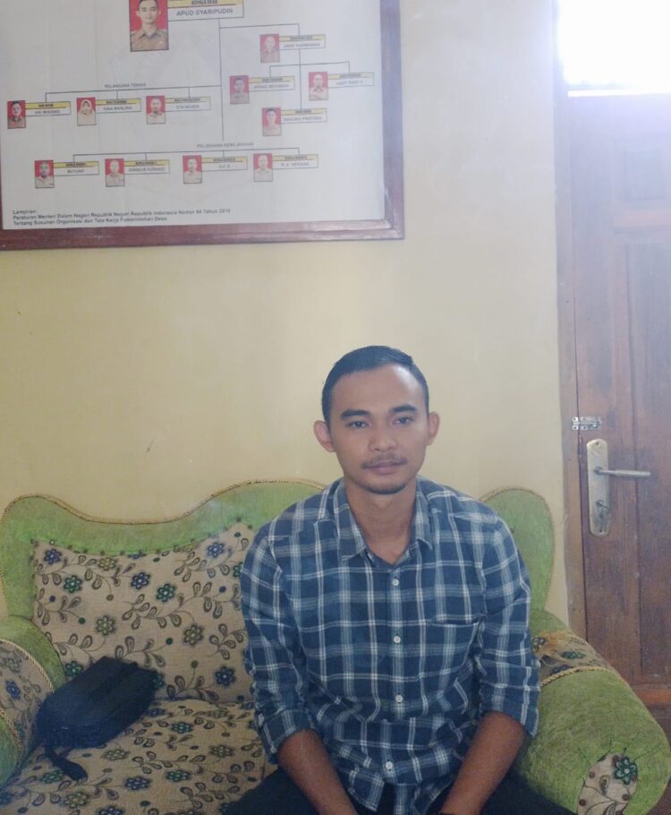 Wawancara Jurnalis Mitra Polri dengan Kepala Desa Suka Damai Bapak Apud Syaripudin (Foto : RH/Mitrapolri.com)