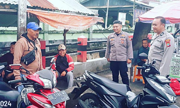 Polsek Wanea kembali mengintensifkan kegiatan patroli dan sosialisasi di wilayah hukumnya dengan fokus pada penindakan terhadap pelanggaran penggunaan knalpot racing atau brong. Pukul 09.30 hingga 11.20 Wita, petugas Polsek Wanea melakukan giat sambang di Kelurahan Karombasan Utara, Kecamatan Wanea, Senin (16/1/2024).