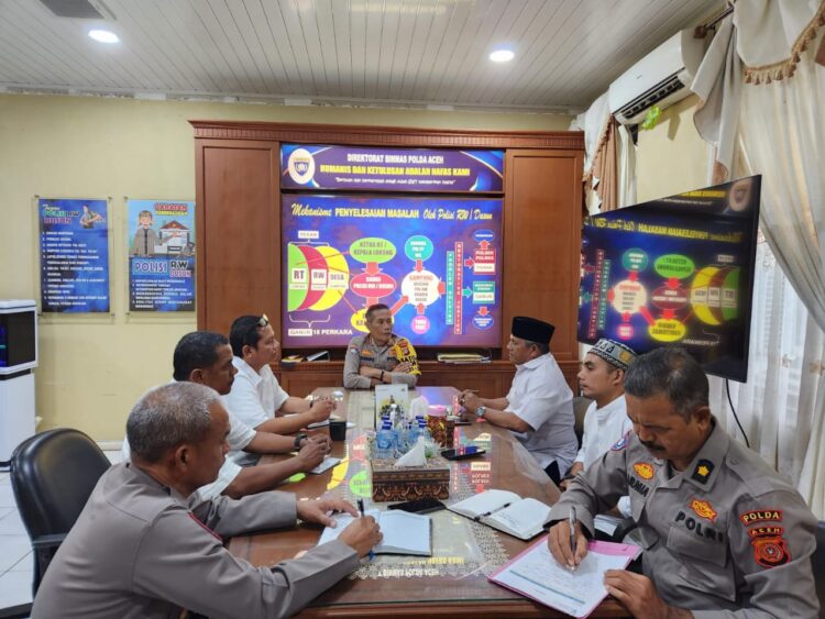 Pengurus Dewan Pimpinan Pusat Persatuan Tukang Aceh (DPP PTA) melakukan audiensi ke Polda Aceh Rabu, (17/1/2024). Kedatangan itu untuk bersilaturahmi sekaligus perkenalan dengan organisasi yang baru terbentuk tersebut.