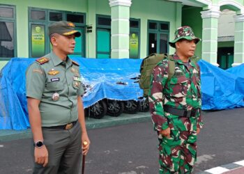 Komandan Kodim 0103/Aceh Utara Letkol Kav Mahkyar S.T.,M.M.,M.H.I. mengecek langsung kegiatan Latihan Perorangan dasar Teritorial (Latorsarter) yang dilaksanakan di Makodim 0103/Aceh Utara, jalan Iskandar Muda, Gampong Jawa, Kecamatan Banda Sakti, Kota Lhokseumawe, Kamis (18/01/2024).