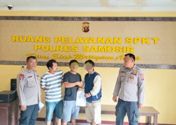 SPKT Polres Samosir menggelar kegiatan mediasi terkait tindak pidana penganiayaan yang terjadi di Cafe Permata Desa Lumban Pinggol Kecamatan Pangururan Kabupaten Samosir. Mediasi ini dilakukan pada Jum'at, 19 Januari 2024 di Ruangan SPKT Polres Samosir.