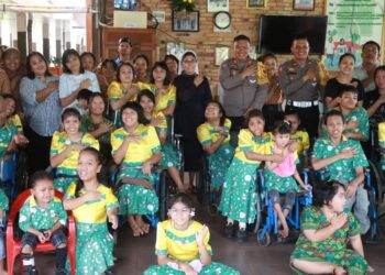 Polres Simalungun di bawah kepemimpinan Kapolres AKBP Choky Sentosa Meliala, S.I.K., S.H., M.H., melaksanakan kegiatan bakti sosial yang bertempat di Pusat Rehabilitasi Disabilitas Fisik Harapan Jaya, pada hari Jumat, tanggal 19 Januari 2024.