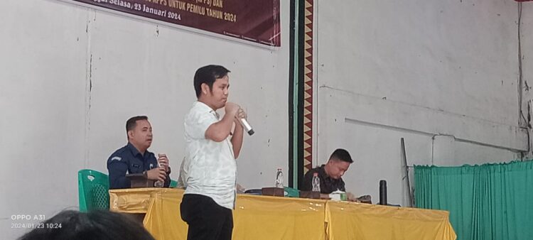 Komisi pemilihan umum kabupaten nias barat laksanakan rapat koordinasi monitoring pembentukan kelompok penyelenggara pemungutan suara (KPPS) dan training of trainer fasilitator desa dalam bimbingan teknis kpps untuk pemilu 2024, bertempat di tokosa hall nias barat pada selasa 23 januari 2024.