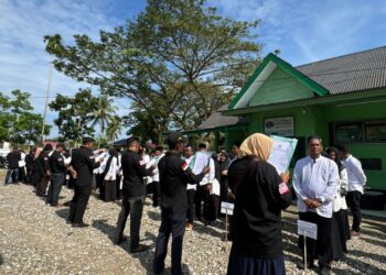 Sebanyak 357 petugas kelompok penyelenggara pemungutan suara (KPPS) untuk 51 tempat pemungutan suara (TPS) di Klaten pada Pemilu 2024 dilantik, Kamis (25/1/2024).