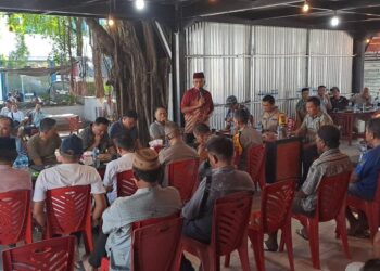 Kapolda Sulawesi Utara (Sulut) Irjen Pol Yudhiawan bersilaturahmi dengan para aktivis, LSM, tokoh masyarakat serta tokoh agama Kota Bitung, pada Jumat (26/1/2024) pagi. Silaturahmi sambil ngopi bareng ini digelar di Gem Cafe, Kota Bitung. Turut dihadiri beberapa Pejabat Utama Polda Sulut, Kapolres Bitung, Sekretaris FKUB Kota Bitung, Anggota DPRD Kota Bitung serta elemen masyarakat.