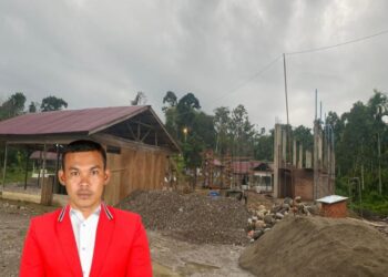 Hasan Nurdin (Rembo) Panglima Muda GAM Daerah lll Tgk Syiek Paya Bakong dalam rangka mendukung kemajuan pendidikan Pang Rembo menyalurkan bantuan pribadinya berupa uang tunai sebanyak 1 milyar dan satu unit mobil minibus untuk operasional dayah.