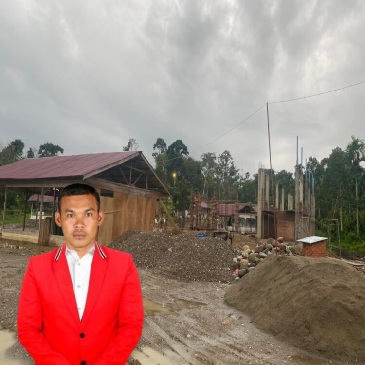 Hasan Nurdin (Rembo) Panglima Muda GAM Daerah lll Tgk Syiek Paya Bakong dalam rangka mendukung kemajuan pendidikan Pang Rembo menyalurkan bantuan pribadinya berupa uang tunai sebanyak 1 milyar dan satu unit mobil minibus untuk operasional dayah.