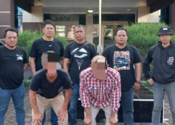 Tim Resmob Alfa Polresta Manado berhasil mengamankan dua tersangka pelaku penganiayaan bersama-sama. Kejadian tersebut terjadi pada hari yang sama pukul 03.30 WITA di Sindulang Satu Tuminting. Minggu (28/1/2024)
