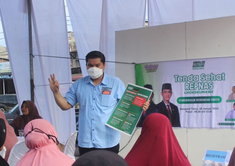 Relawan Pengusaha Muda Nasional, (Repnas) Kota Lhokseumawe, mengadakan kegiatan pelayanan kesehatan umum bagi warga serta para pengunjung pasar Batuphat Timur kota Lhokseumawe. Minggu 28 Januari 2024