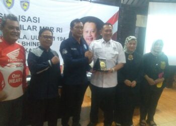 Ketua MPR-RI Dr. H. Bambang Soesatyo.SE SH. MBA dalam agenda Sosialisasi Empat Pilar MPR RI di Hotel Wisata Owabong Purbalingga
Sosialisasi empat pilar yang dilaksanakan tanggal 25/01/24 sampai dengan 29/01/2024.
