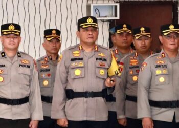 Kapolresta Manado, Kombes Pol Julianto Sirait, mengikuti upacara serah terima jabatan yang digelar di Mapolda Sulut pada Rabu (31/1/2024).