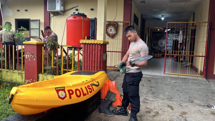 Sat Samapta Polresta Banyumas Polda Jateng melaksanakan Apel kesiapsiagaan personil dalam menghadapi bencana alam di wilayah Kabupaten Banyumas, Rabu (31/1/24).