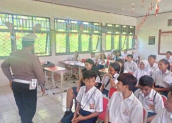 Acara Grebeg Sekolah Polresta Manado di SMPN 18 Pandu