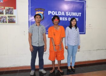 Polres Dairi ringkus pelaku Pencabulan seorang nenek berinsial RS yang berusia 77 tahun nyaris menjadi korban pemerkosaan yang dilakukan oleh tersangka JS 44 tahun di dalam rumahnya yang berlokasi di Kecamatan Silahisabungan Kabupaten Dairi. Kamis (01-02-2024)