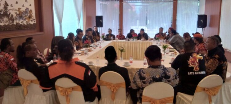 Dewan Pimpinan Pusat LSM Harimau (Harapan Rakyat Indonesia Maju) menggelar rapat konsolidasi perdana untuk seluruh jajaran struktur pengurus DPP. Acara ini berlangsung di HadiPriyanto Homestay Banyumas pada tanggal 3 Februari 2024.