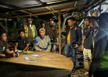Dalam rangka menciptakan kondisi Kamtibmas yang aman dan kondusif, Polsek Bunaken secara aktif melaksanakan kegiatan operasi ini dengan pendekatan mobile, Sabtu (3/2/2024). (Foto : Dok/Polresta Manado)