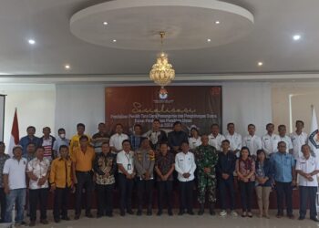 Sosialisasi Tata Cara Pemungutan dan Penghitungan Suara dalam Pelaksanaan Pemilihan Umum Tahun 2024. Acara ini digelar di JTS Hotel Parbaba, Kecamatan Pangururan, Kabupaten Samosir, Rabu (07/02/2024) dimulai sekitar pukul 10 pagi