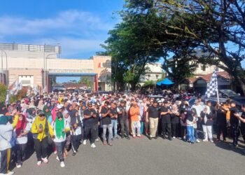 Ribuan masyarakat dalam Kabupaten Nagan Raya, antusias meramaikan jalan sehat yang digelar oleh KIP Nagan Raya, dalam rangka menyukseskan Pemilu tahun 2024. Kegiatan jalan sehat bersama KIP Nagan Raya itu, berlangsung sabtu (10/02/2024) dengan start dan finish, jalan poros utama Gampong Lueng Baro Kompleks Perkantoran Suka Makmue.