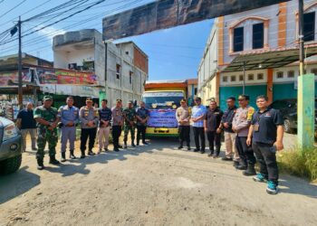 Pelepasan pendistribusian logistik Pemilu di gudang KIP Aceh Utara Jalan Medan - Banda Aceh, Muara Dua, Kota Lhokseumawe, Sabtu (10/2/24).