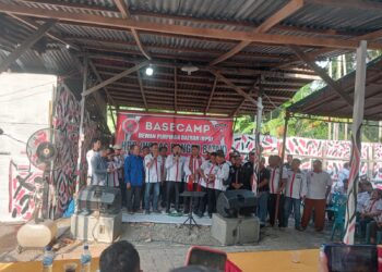 DEKLARASI: Pengurus DPP, DPD dan DPC deklarasi pemilu damai, Minggu (11/2/2024). (Foto Dok/ HBB)