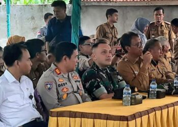 Operasi Pasar Murah yang di hadiri langsung Komandan Kodim 0402/OKI Letkol Inf Irsyad Mahdi Pane beserta forum komunikasi pimpinan daerah (Forkopimda) Ogan Komering Ilir, Senin (12/2/24)