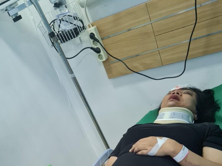DIRAWAT INTENSIF: Kapolsek Medan Tuntungan, Iptu Christin Malahayati Simanjuntak mendapat perawatan medis di RS Adam Malik Medan akibat ditabrak sepedamotor, Selasa (13/2/2024).(Foto Dok/Polrestabes)