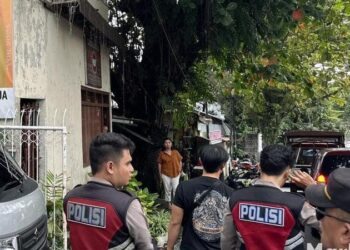 Pendampingan penertiban APK di Bumi Bringin, Kecamatan Wenang. Kolaborasi dilakukan bersama Polsek Wenang dan tim Reaksi Cepat (ROTR) Polresta Manado, Senin (12/2/2024) malam.