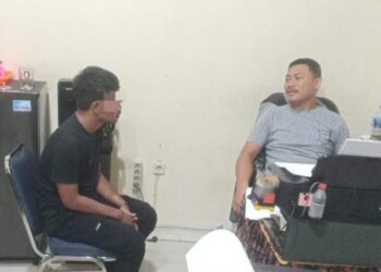 Tim Delta berhasil mengamankan pelaku penganiayaan yang telah mengganggu keamanan di Seminari Pineleng, Kecamatan Pineleng, Minahasa. Identitas pelaku diketahui sebagai AHF, seorang mahasiswa berusia 23 tahun yang beralamat di Seminari Pineleng.