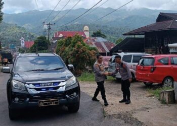 Kapolresta Manado, Kombes Pol Julianto Sirait, melakukan pengecekan kesiapan untuk Pleno PPK (Panitia Pemungutan Kelurahan) di Kecamatan Tombulu, Kabupaten Minahasa