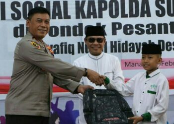 Polda Sulawesi Utara menyalurkan bantuan sosial kepada Pondok Pesantren Asy Syafiq Nurul Hidayah Desa Sea. Bantuan diserahkan langsung Kapolda Sulut Irjen Pol Yudhiawan, Senin (19/2/2024).