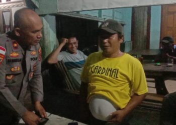 Kapolsek Kompol M. Nainggolan dan Unit Reskrim Polsek Tanah Jawa beserta anggota Polsek Tanah Jawa langsung turun ke lapangan melakukan penyelidikan di lokasi yang di informasikan. Turut mendampingi di TKP Gamot (Kadus) dan masyarakat serta insan pers.