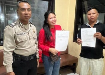 Personel Polsek Malalayang berhasil memediasi penyelesaian masalah pengancaman yang terjadi di Kelurahan Bahu Lk. IX, Kecamatan Malalayang