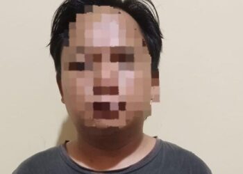 Polresta Manado berhasil mengungkap kasus peredaran obat keras jenis Thryhexipenidyl dengan mengamankan seorang tersangka bernama AT Alias Galang (32 tahun), warga Kelurahan Singkil I, Kecamatan Singkil, Kota Manado. Tindakan ini dilakukan setelah menerima informasi dari masyarakat pada Rabu, (22/2/2024) sekitar pukul 17.00 WITA.