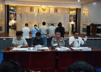 Polda Sulawesi Utara (Sulut) menggelar konferensi pers terkait penanganan dua laporan kasus money politic atau politik uang yang ditangani oleh Ditreskrimum berdasarkan laporan dari Sentra Gakkumdu.