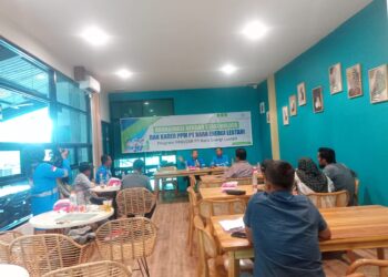 Para Keuchik dan ketua pemuda saat mengikuti rapat koordinasi dengan Stake Holder yang dilaksanakan oleh PT BEL, Rabu(28/02/24) di sebuah caffe kawasan Gampong Simpang Peut, Kecamatan Kuala Kabupaten Nagan Raya.