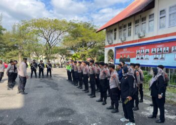 Polres Nagan Raya mengamankan jalannya Rapat Pleno perhitungan suara pemilu 2024 yang dilaksanakan oleh Komisi Independen Pemilihan (KIP). Kamis(29/02/24) di gedung DPRK setempat.
