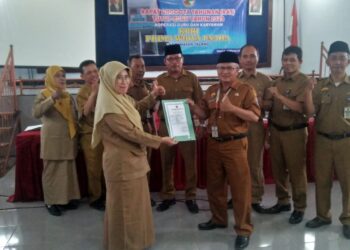 KPRI Prima Widya Usaha menggelar Rapat Anggota Tahunan (RAT). Acara diadakan di lantai atas Gedung Koperasi PWU Kec. Talang Kab Tegal. Acara dihadiri tamu undangan dari Dinas Perdagangan, UKM dan Koperasi, Endang Susilowati SH. MM dan tamu Undangan wakil dari Koordinator Wilayah Kecamatan (KWK) DIkbud Kec. Talang , Sugiri S. Pd Serta anggota koperasi yang terdiri dari Kepala Sekolah dan Guru.