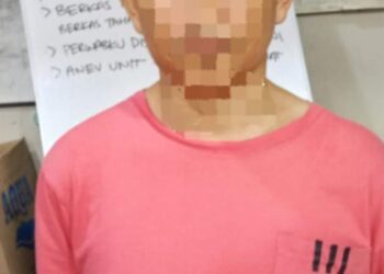 Identitas pelaku diketahui sebagai AN, berusia 41 tahun, beragama Kristen, beralamat di Bumi Nyiur LK 3, Kecamatan Wanea.