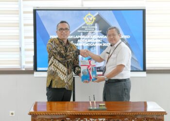 Pj Wali Kota Sabang, Reza Fahlevi, menyerahkan Laporan Keuangan Pemerintah Kota Sabang Tahun Anggaran 2023 (Unaudited) kepada Badan Pemeriksa Keuangan (BPK) Republik Indonesia Perwakilan Aceh. Penyerahan LKPD ini diterima langsung oleh Kepala BPK RI Perwakilan Aceh Rio Tirta, di Gedung BPK-RI Perwakilan Aceh, Banda Aceh, rabu (6/3).
