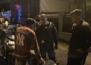 Dalam upaya untuk menjaga keamanan dan ketertiban masyarakat, petugas dari Satuan Samapta Polresta Manado melakukan patroli rutin di berbagai titik strategis di sepanjang wilayah kota, Selasa (5/3/2024).