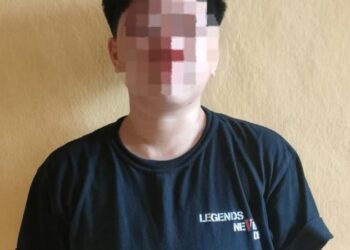 Pelaku seorang perempuan yang bernama VIDO bersama dengan barang bukti yang ditemukan dalam sebuah dus. Barang bukti tersebut adalah 3.000 butir obat keras yang diduga kuat sebagai jenis Thryhexypenidil.