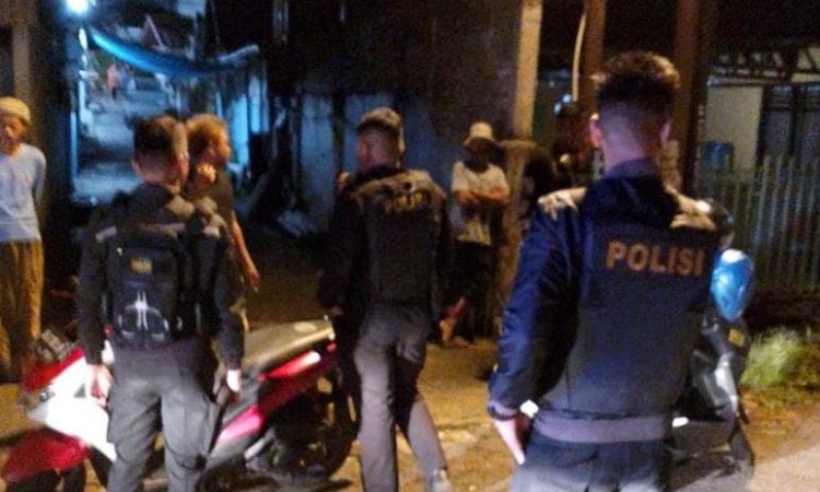 Jajaran personel Polresta Manado melaksanakan patroli presisi di sejumlah titik strategis di Kota Manado. Kegiatan ini bertujuan untuk meningkatkan keamanan dan kenyamanan umat Muslim selama menjalankan ibadah puasa, Senin (11/3/2024) malam.