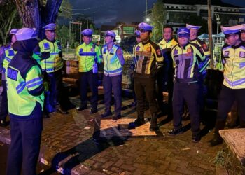 Satuan Lalu Lintas (Sat Lantas) Polresta Manado melakukan operasi penertiban balap liar di sekitar Lapangan Sparta Tikala. Kegiatan ini dilaksanakan mulai pukul 04.00 hingga 06.00 Wita dengan tujuan untuk menekan dan mencegah aktivitas balap liar yang mengganggu ketertiban dan keselamatan lalu lintas, Sabtu (16/3/2024).