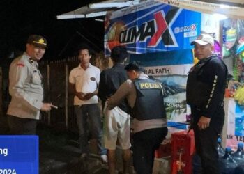 Personel dari Polsek Malalayang bekerja sama dengan unsur Reskom melaksanakan Giat Patroli Sibulan untuk menangkap pemabuk jalanan di wilayah tersebut, Sabtu (16/3/2024).