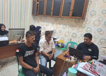 Pelaku yang diamankan, TYF (25) laki laki warga Kecamatan Kembaran Kabupaten Banyumas, serta TCW (27) dan juga JML (27) laki laki warga Kecamatan Purwokerto Selatan Kabupaten Banyumas
