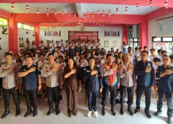 Tim Bidang Humas Polda Sulut menggelar sosialisasi pencegahan radikalisme dan intoleransi di Yayasan Pengembangan Pendidikan Semangat 45, yang melibatkan tiga sekolah di Tateli, yakni SMP 14 Februari Buntong Tateli, SMA YBP Tateli, dan SMK Regenerasi Tateli, pada Selasa (19/3/2024).